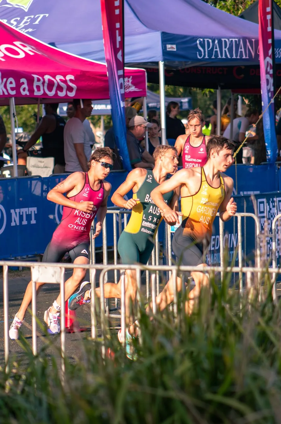 Triathlon run leg — pack racing